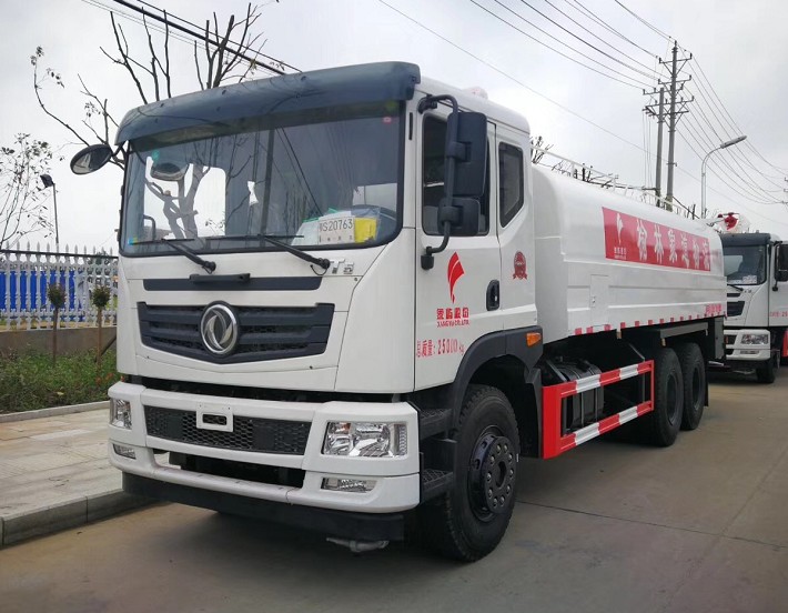 東風(fēng)T5后雙橋20噸灑水車(chē)圖片 東風(fēng)T5后雙橋20噸灑水車(chē)圖片