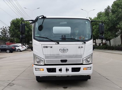 國六解放8噸油罐車多方位圖片 國六解放8噸油罐車多方位圖片