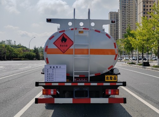 重汽豪沃10方加油車(chē)_重汽豪沃8噸加油車(chē)_專(zhuān)威牌HTW5127GJYZ6Q型加油車(chē) 重汽豪沃10方加油車(chē)_重汽豪沃8噸加油車(chē)_專(zhuān)威牌HTW5127GJYZ6Q型加油車(chē)