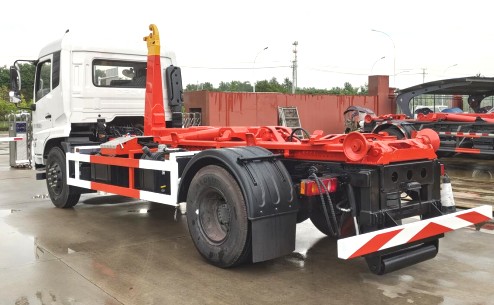 東風天錦勾臂垃圾車4700軸距_HDW5182ZXXD6型車廂可卸式垃圾車 東風天錦勾臂垃圾車4700軸距_HDW5182ZXXD6型車廂可卸式垃圾車
